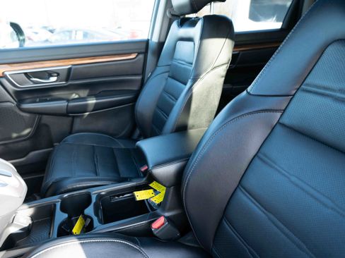 Used 2018 Honda CR-V Touring image 10