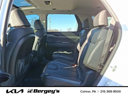 Used 2022 Hyundai Palisade SEL w/ Premium Package image 12