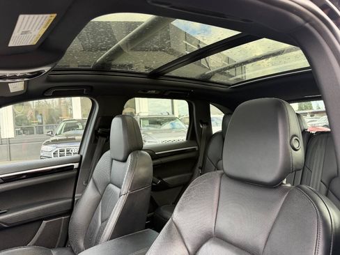 Used 2016 Porsche Cayenne S AWD/4WD image 34
