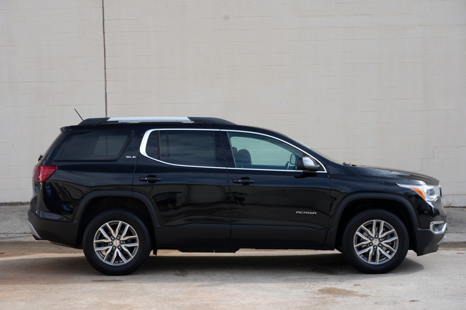 Used 2018 GMC Acadia SLE w/ Driver Alert Package I AWD/4WD image 47