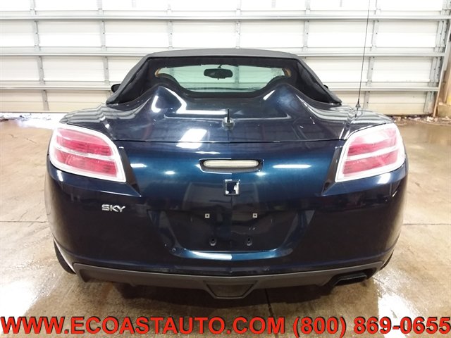 Used 2008 Saturn Sky w/ Premium Trim Package RWD image 8