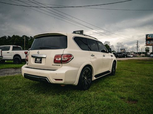 Used 2020 Nissan Armada Platinum w/ Captain's Chairs Package RWD image 5