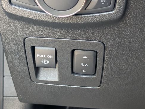 Used 2020 Ford F150 Lariat w/ Equipment Group 502A Luxury AWD/4WD image 16
