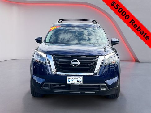 New 2025 Nissan Pathfinder SV w/ SV Premium Package image 8