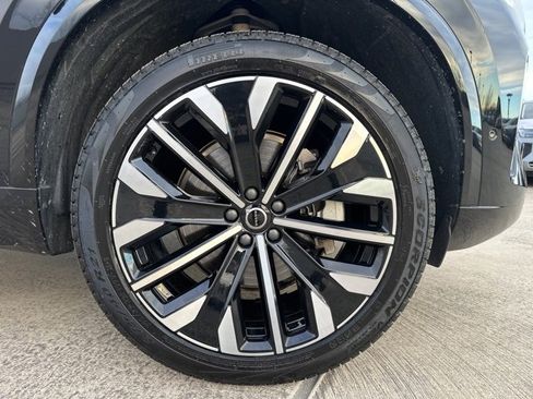 Certified 2025 Volvo XC90 B5 Plus image 11