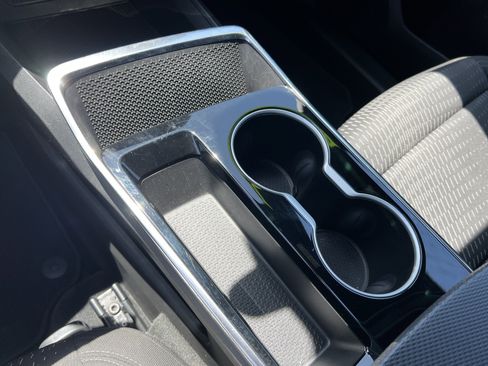 Used 2025 Chevrolet Equinox LT image 9