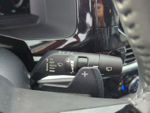 Used 2025 Nissan Pathfinder Platinum w/ Cargo Package image 16