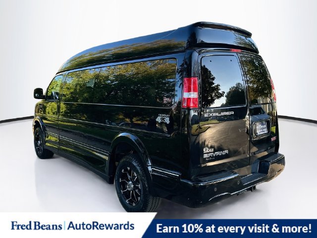 Used 2017 GMC Savana 2500 Extended RWD image 6