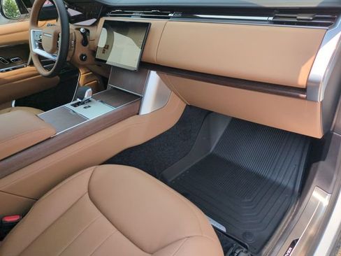 New 2026 Land Rover Range Rover Long Wheelbase SE AWD/4WD image 19