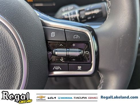 Used 2025 Kia Sorento S w/ Panoramic Sunroof Package image 26
