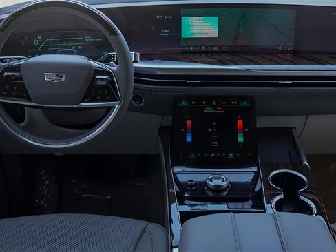 New 2026 Cadillac Escalade ESV Platinum Luxury image 22