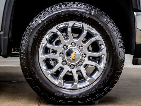 Used 2024 Chevrolet Silverado 2500 LTZ w/ LTZ Plus Package image 37