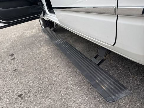 Used 2023 RAM 1500 Limited w/ Body Color Bumper Group image 29