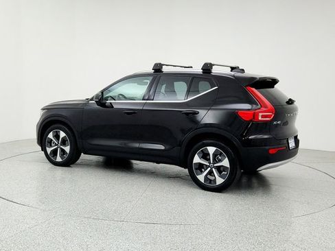 Certified 2023 Volvo XC40 B5 Ultimate w/ Climate Package image 7
