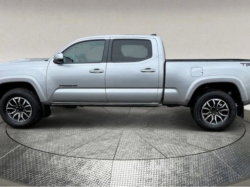 Used 2021 Toyota Tacoma TRD Sport image 5