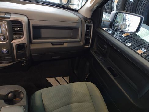 Used 2017 RAM 1500 Express w/ Black Ram 1500 Express Group image 15