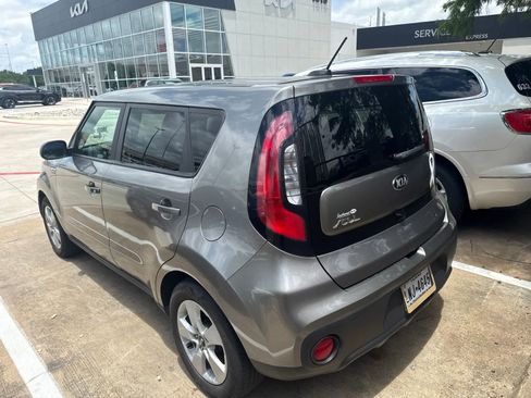 Used 2019 Kia Soul FWD image 6