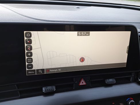 Used 2023 Kia Sportage EX image 22