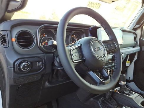 New 2026 Jeep Gladiator Mojave image 14