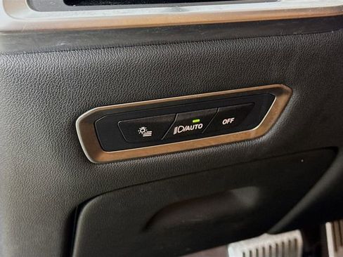 Used 2024 BMW X7 xDrive40i image 12