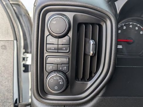 Used 2021 Chevrolet Silverado 2500 W/T image 29