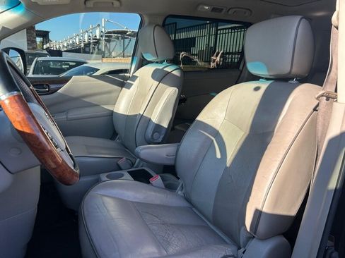 Used 2012 Nissan Quest LE FWD image 20