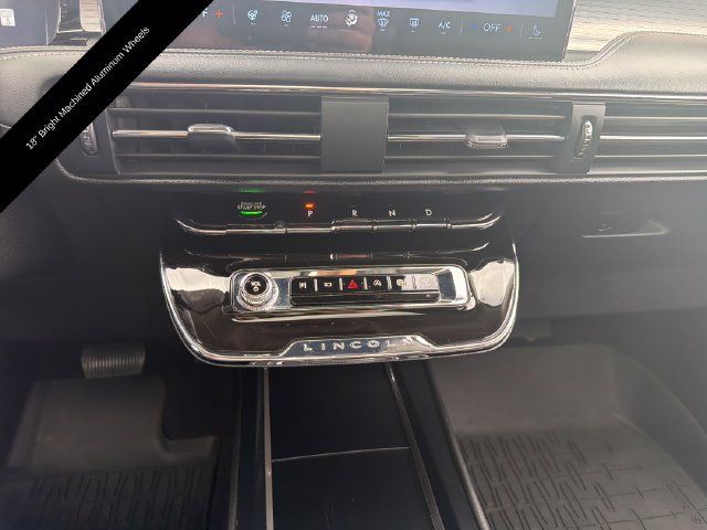 Certified 2024 Lincoln Corsair AWD w/ Equipment Group 101A image 20