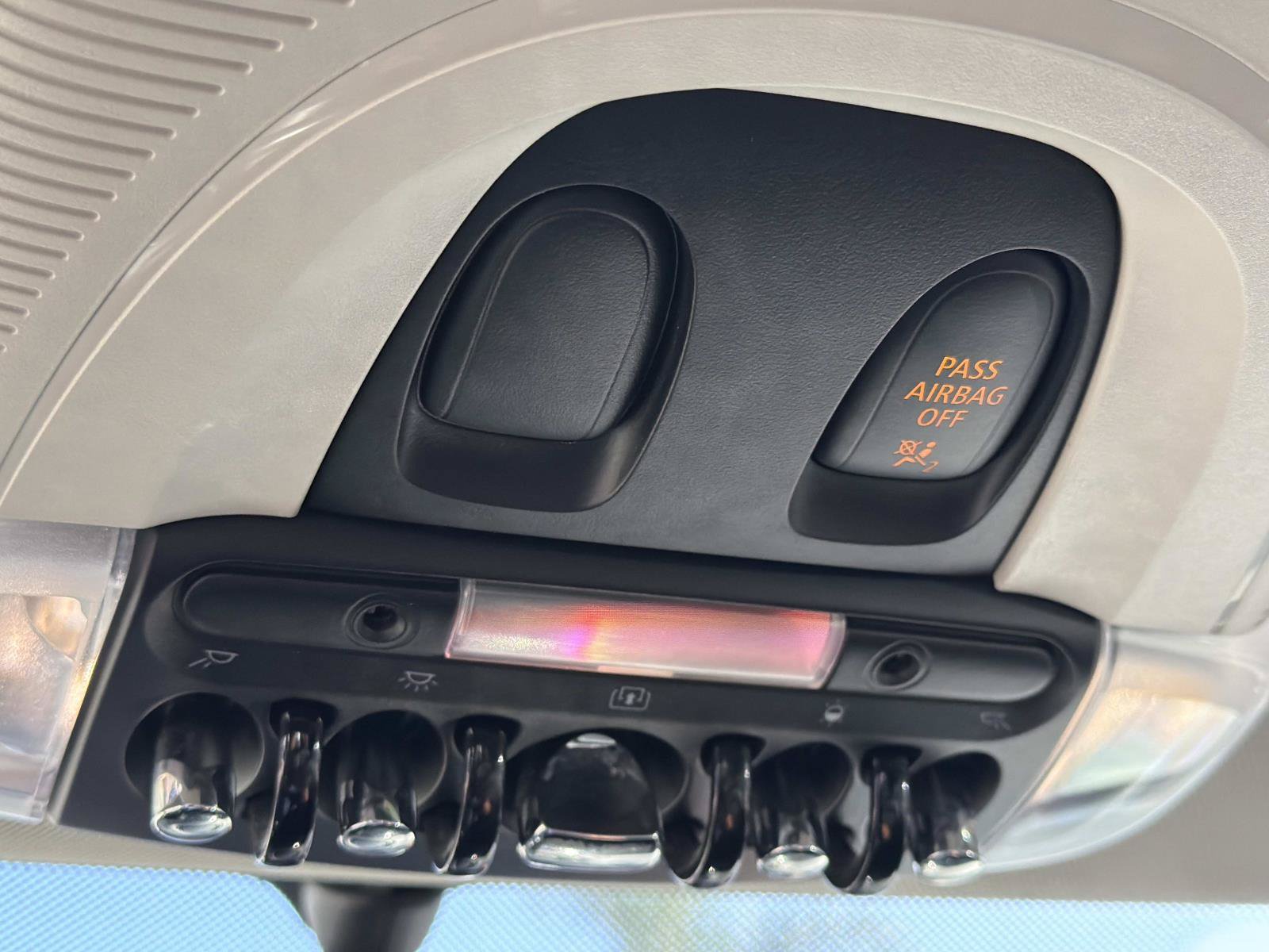 Used 2019 MINI Cooper 2-Door Hardtop FWD image 22
