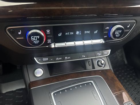 Used 2018 Audi Q5 2.0T Premium Plus AWD/4WD image 25