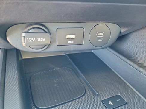 New 2026 Hyundai Elantra Limited FWD image 24