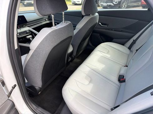 Used 2024 Hyundai Elantra Limited FWD image 21