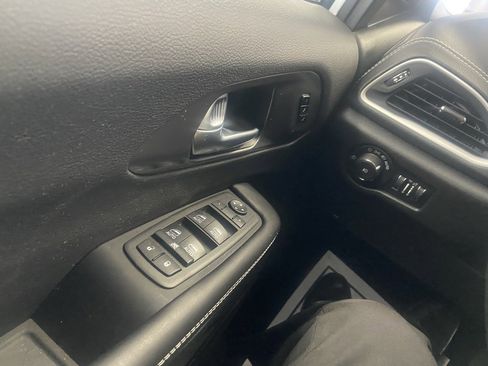 New 2026 Chrysler Pacifica Select image 29