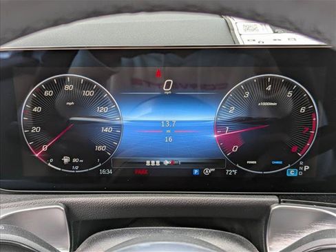 Used 2026 Mercedes-Benz GLB 250 image 9