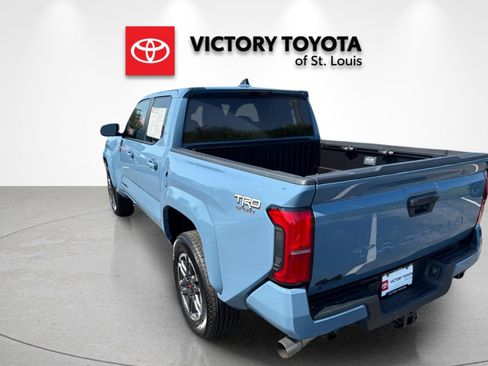 Used 2026 Toyota Tacoma TRD Sport AWD/4WD image 5