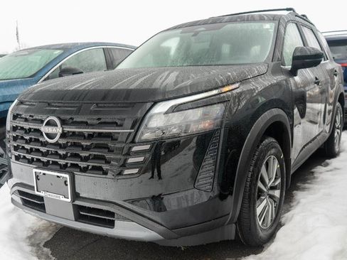 New 2026 Nissan Pathfinder SL image 1