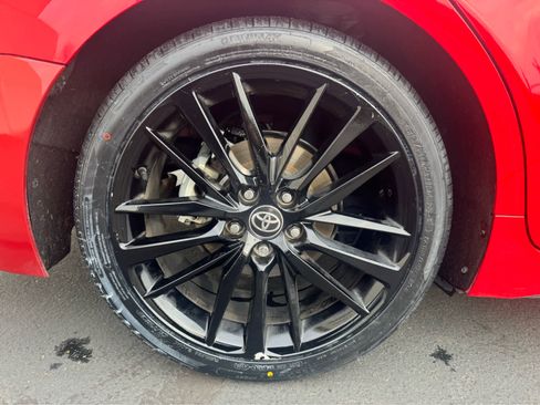 Used 2021 Toyota Camry XSE image 9