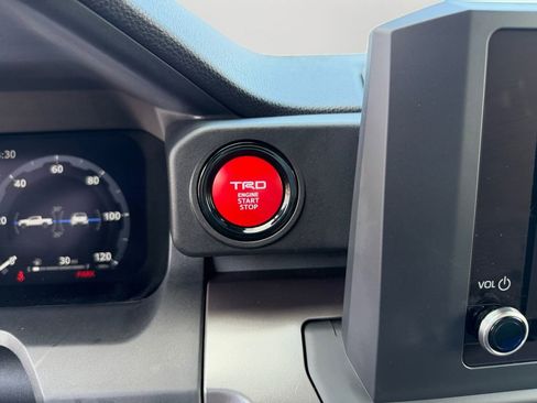 Used 2025 Toyota Tacoma TRD Off-Road w/ TRD Off Road Upgrade Package image 17