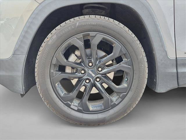 Used 2020 GMC Terrain SLE w/ Elevation Edition FWD image 13