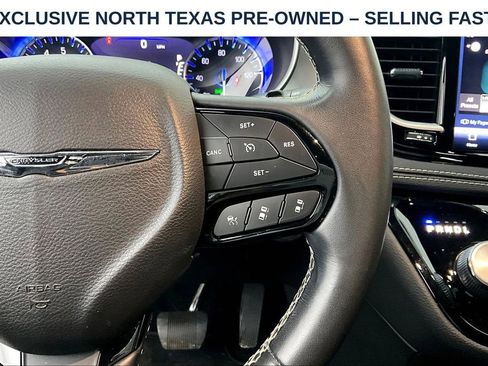Used 2021 Chrysler Pacifica Touring w/ S Appearance Package FWD image 24