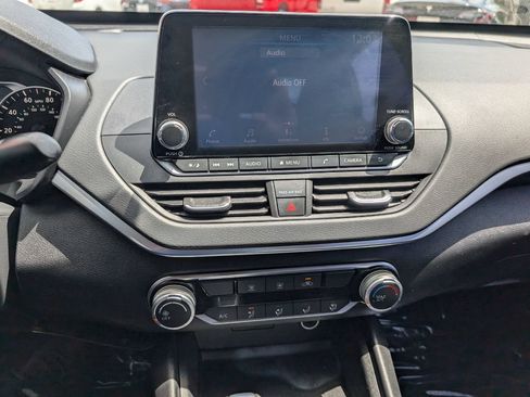 Used 2022 Nissan Altima 2.5 SV FWD image 22
