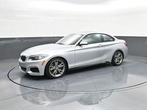 Used 2015 BMW M235i Coupe image 1