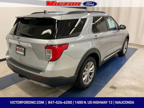 Used 2023 Ford Explorer XLT w/ Equipment Group 202A image 4