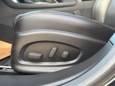 Used 2014 Buick LaCrosse Leather FWD image 15