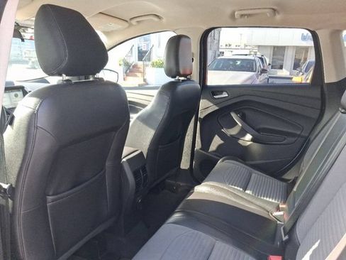 Used 2019 Ford Escape SE FWD image 5