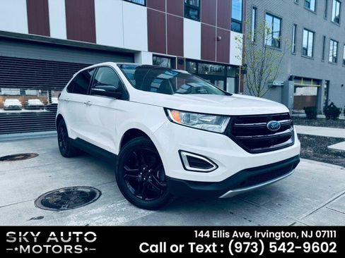 Used 2017 Ford Edge Titanium image 3