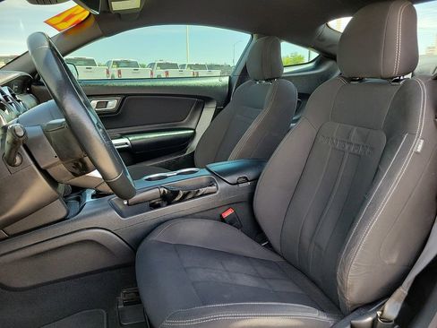 Used 2022 Ford Mustang Coupe RWD image 19