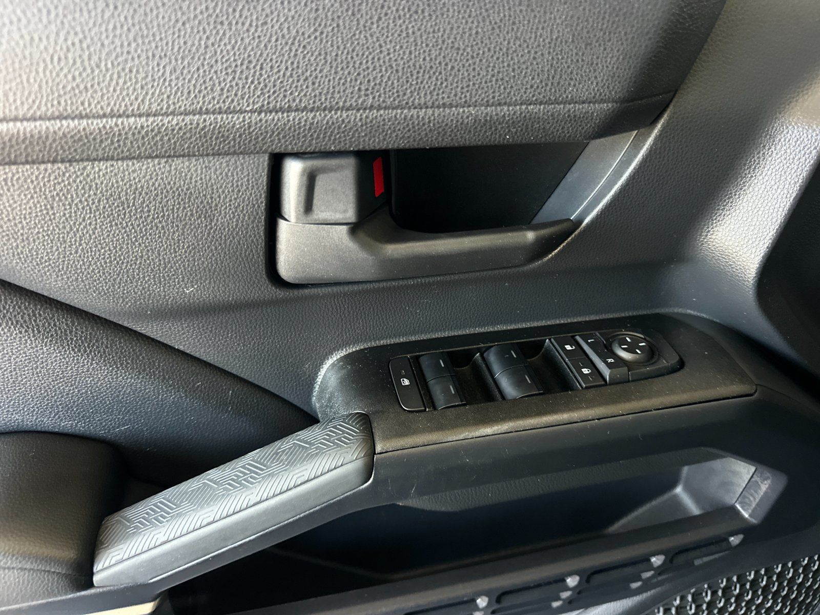 Used 2025 Toyota 4Runner SR5 AWD/4WD image 10