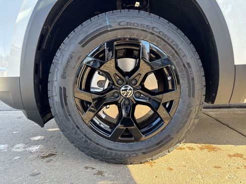 New 2026 Volkswagen Atlas Peak Edition image 26