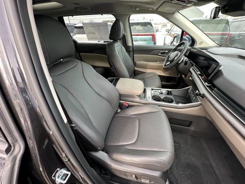 New 2026 Kia Carnival SX image 38