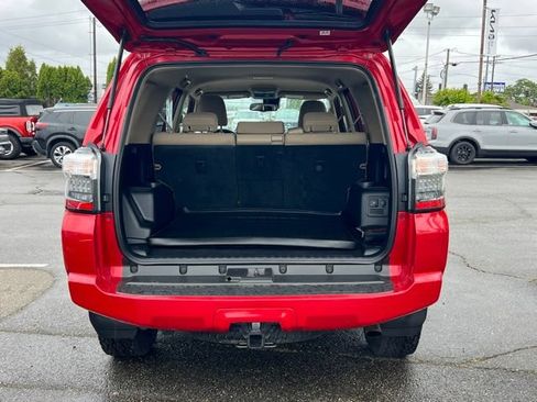 Used 2022 Toyota 4Runner SR5 AWD/4WD image 12